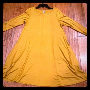 Women’s tunic dress with pockets